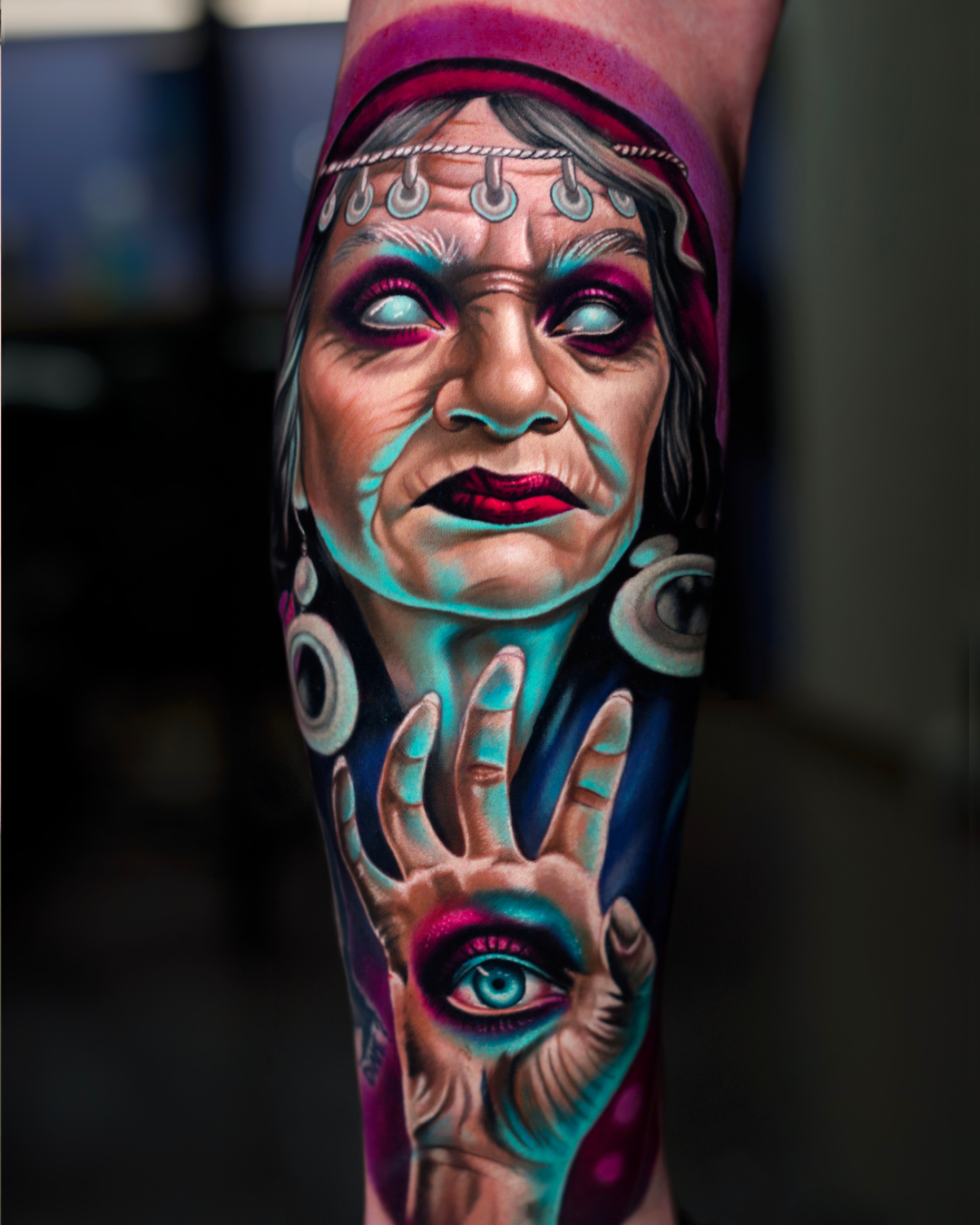 Amber Silvana kleur tattoo color tattoo witch tattoo